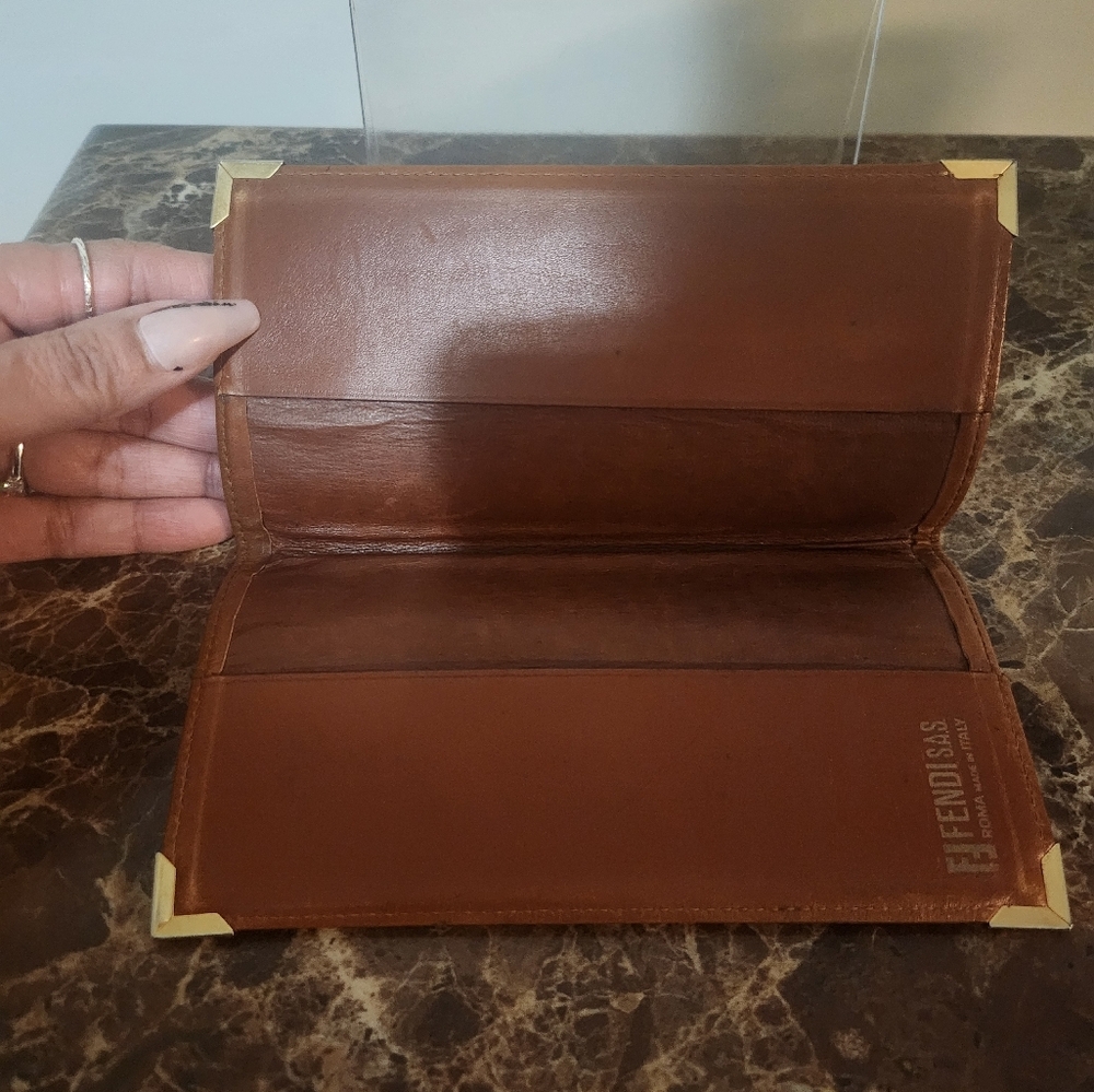 Fendi Green and Brown Wallets Luxurious Leather Collection - Picture 6 of 10